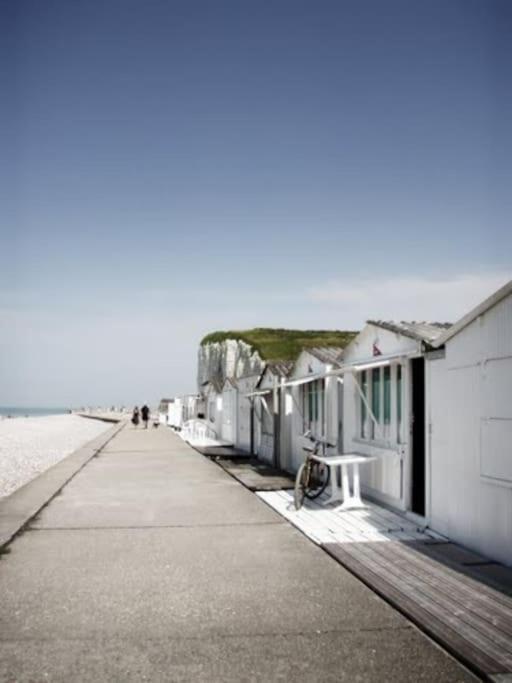 A Moins De 50 Mètres De La Plage, Vue Dégagée Sur La Vallée * Veulettes-sur-Mer